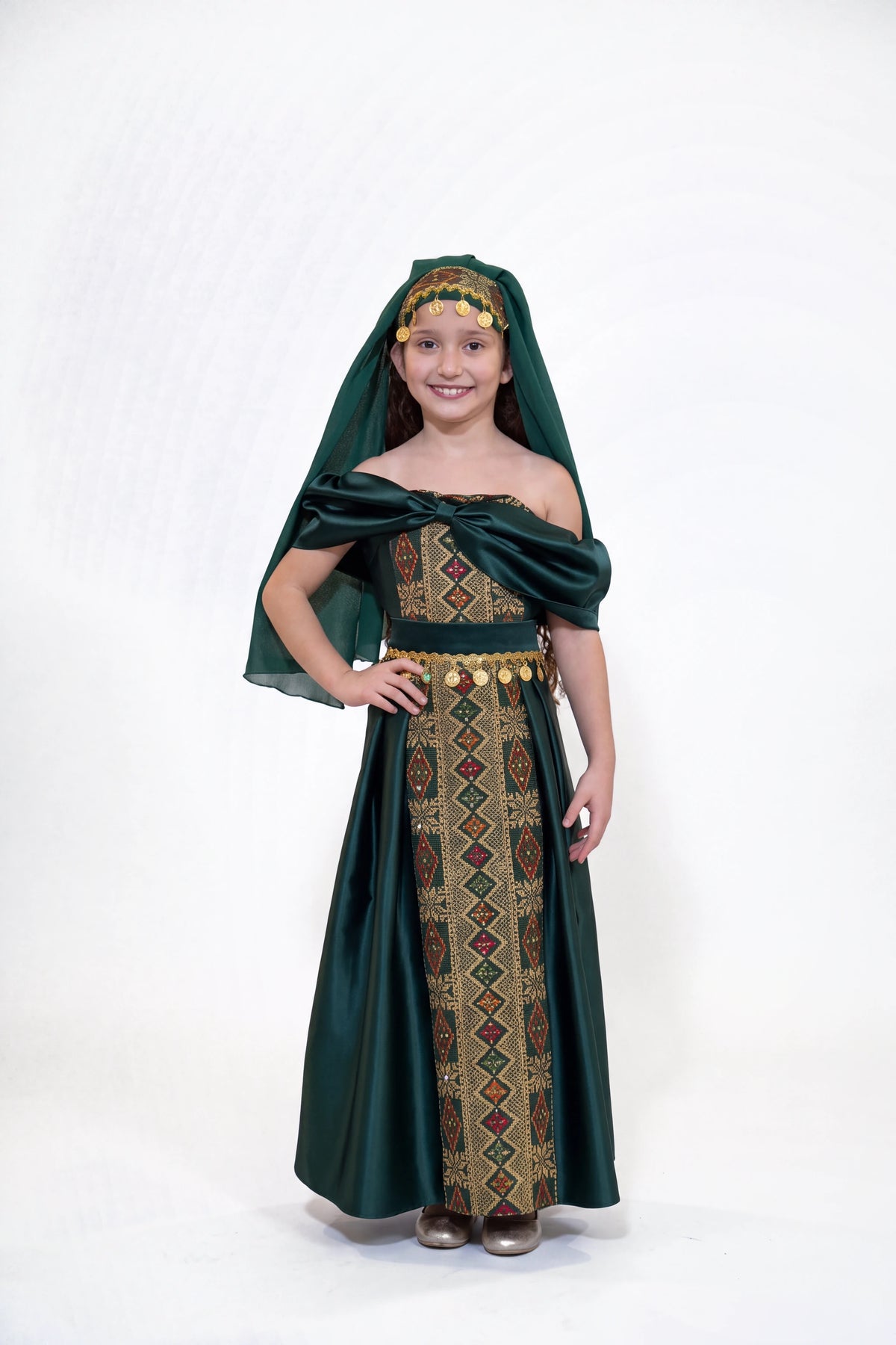 Thobe Celia - Green on white studio background