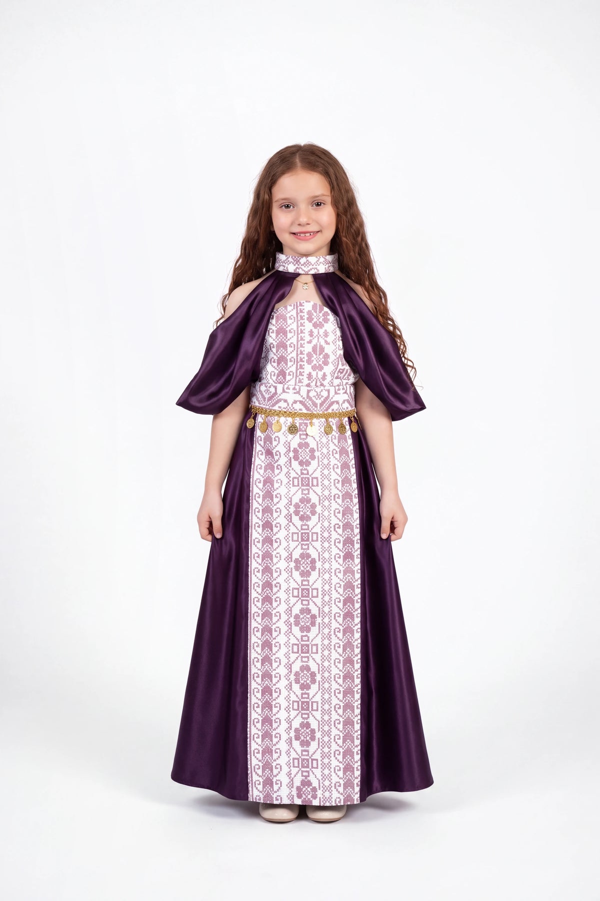 Thobe Ameerat Al Henna - Purple on white studio background