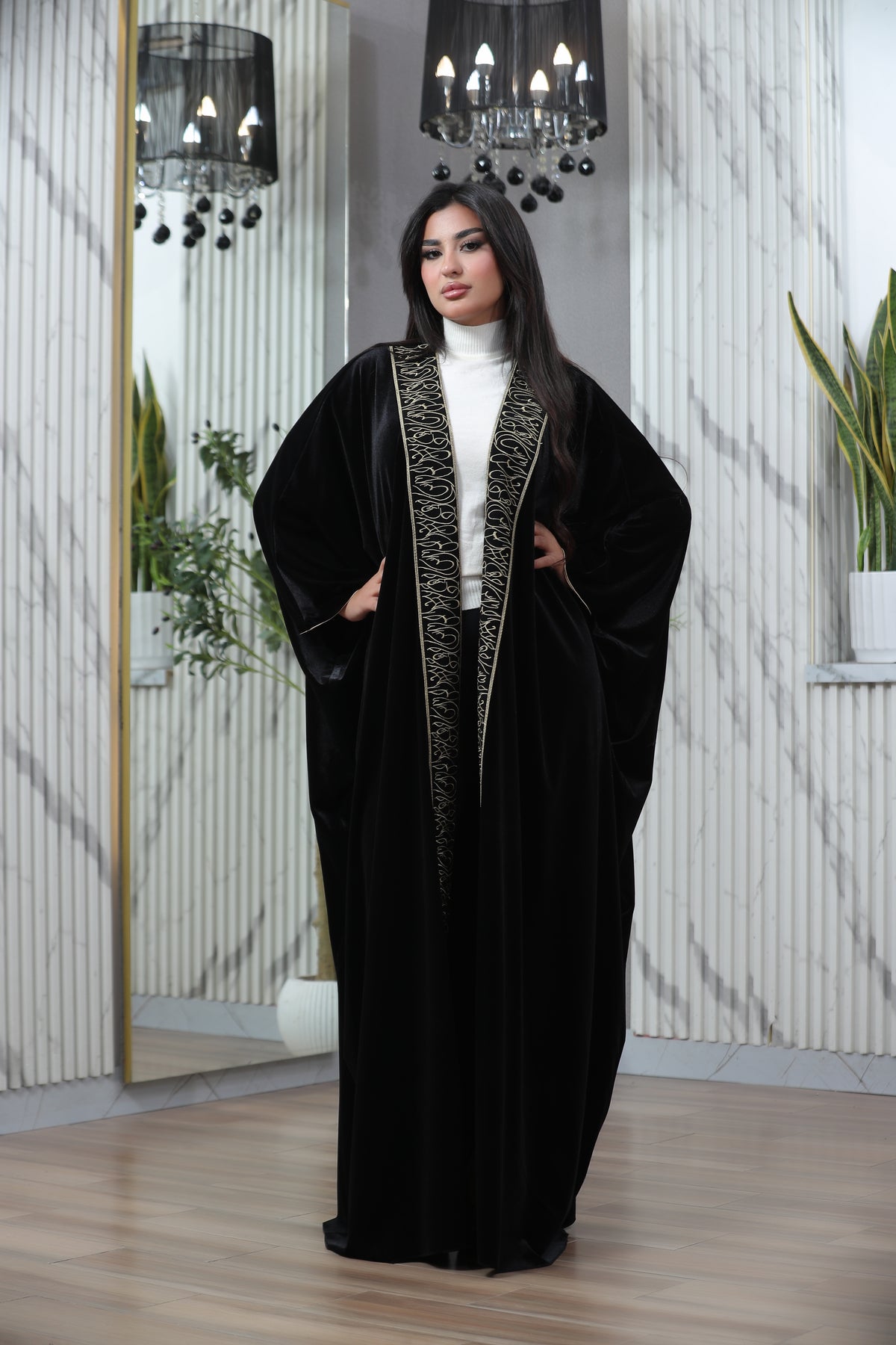 Luxury Black Velvet Embroidered Bisht – Red & Gold Elegant Traditional Cloak