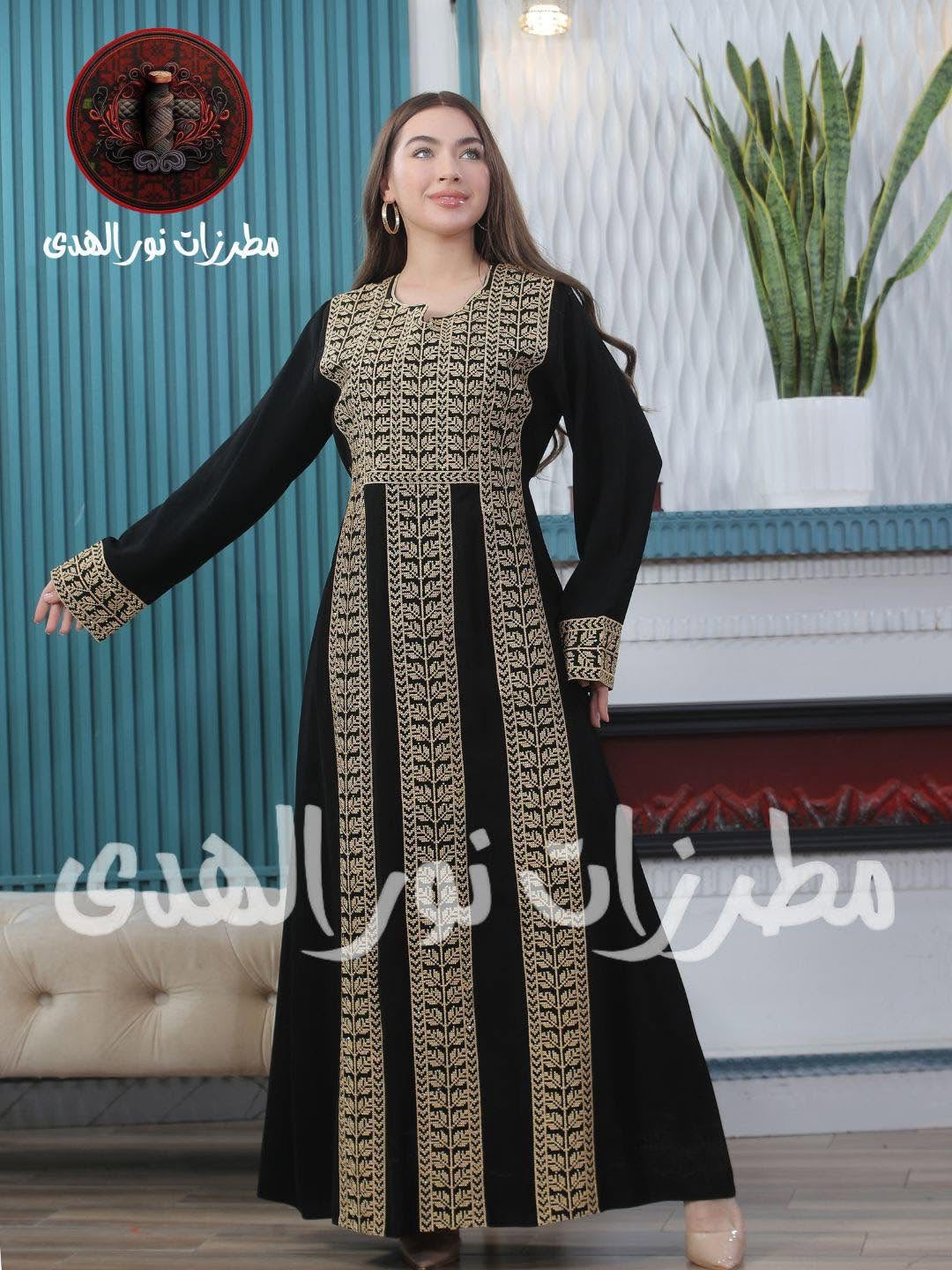 Luxury Traditional Embroidered Thobe for Women – Elegant Palestinian Heritage Dress
