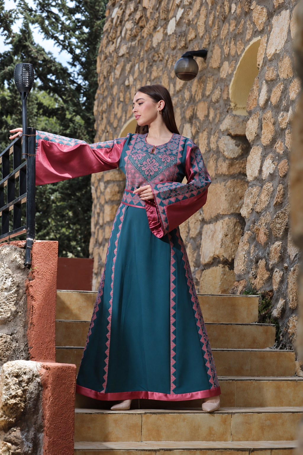 Al Tashareef – Luxury Traditional Embroidered Dress | Elegant Heritage Wear