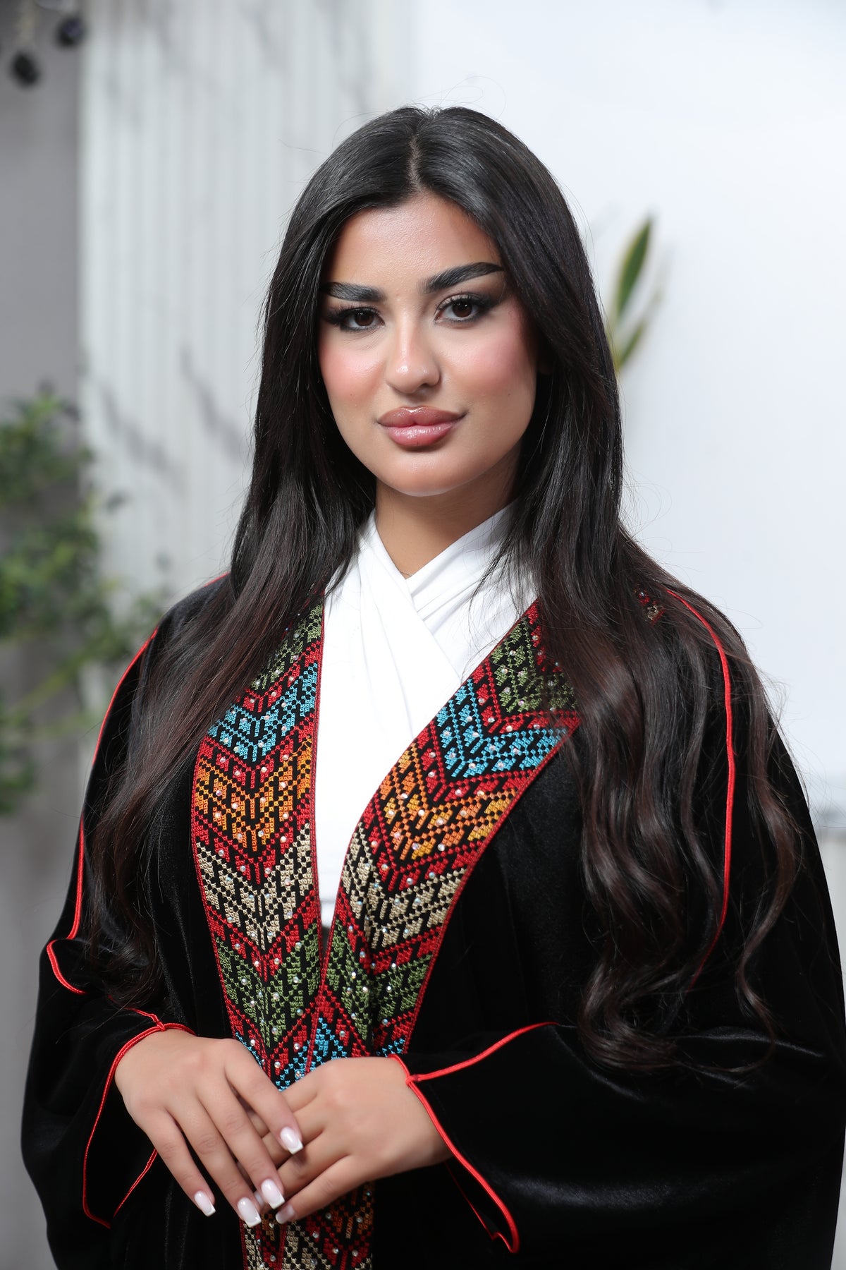 Luxury Black Velvet Embroidered Bisht | Multicolor Gulf Style