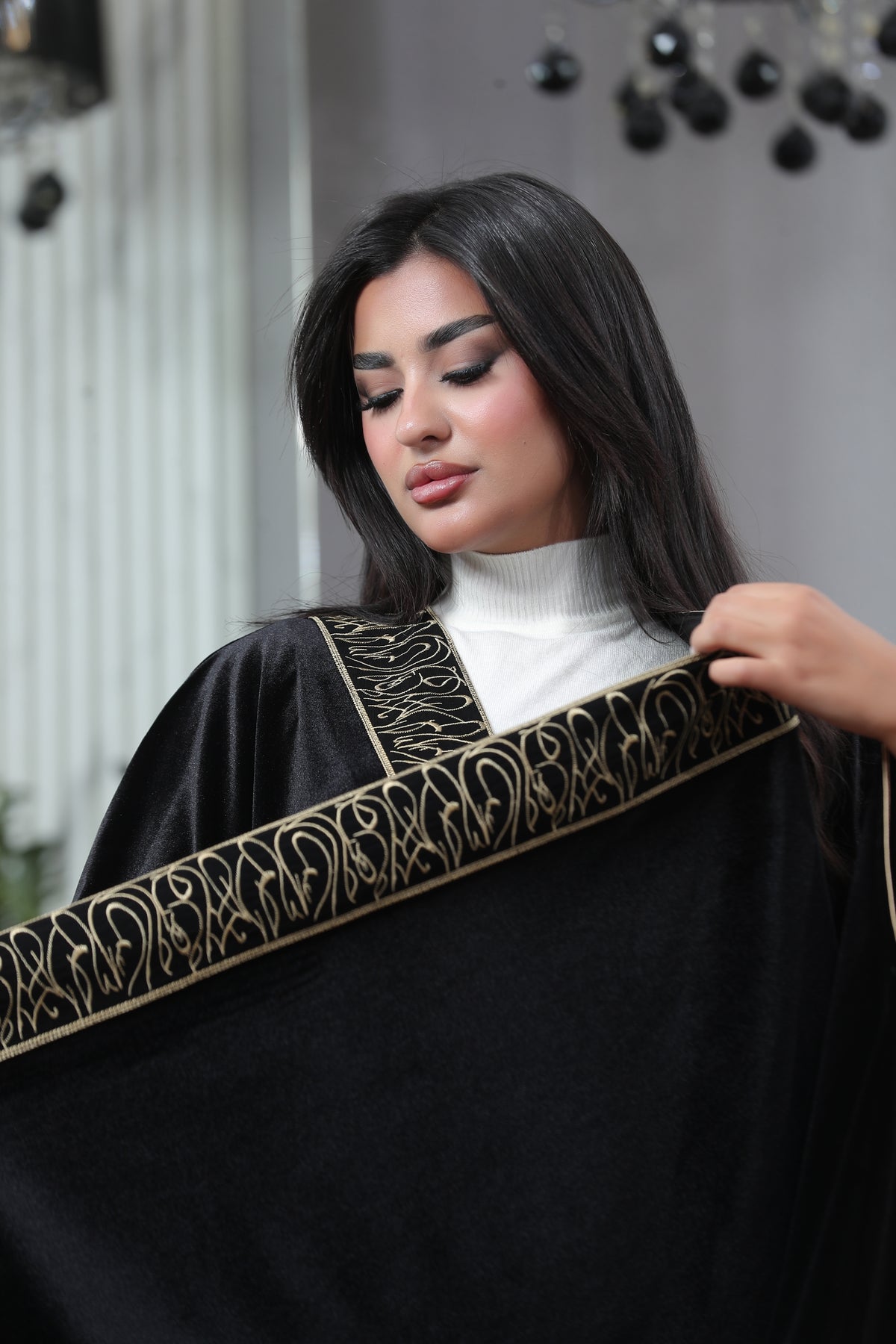 Luxury Black Velvet Embroidered Bisht – Red & Gold Elegant Traditional Cloak