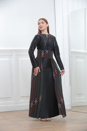  Black Satin Palestinian Embroidered Thobe with Colorful Tatreez Details | Al-Ameera Thobe

ثوب الأميرة المطرز من الستان الأسود بتفاصيل تطريز فلسطيني ملونة