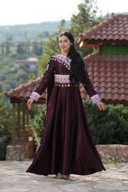 ثوب الشولدر الستاتي المطرز، Al Shoulder Al Motaraz Women's Satin Heritage Dress