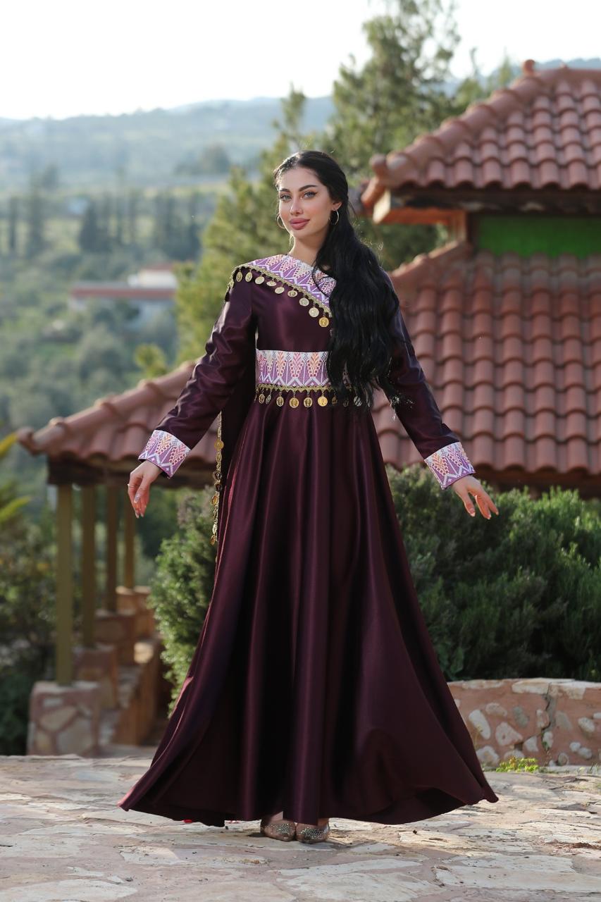 ثوب الشولدر الستاتي المطرز، Al Shoulder Al Motaraz Women's Satin Heritage Dress