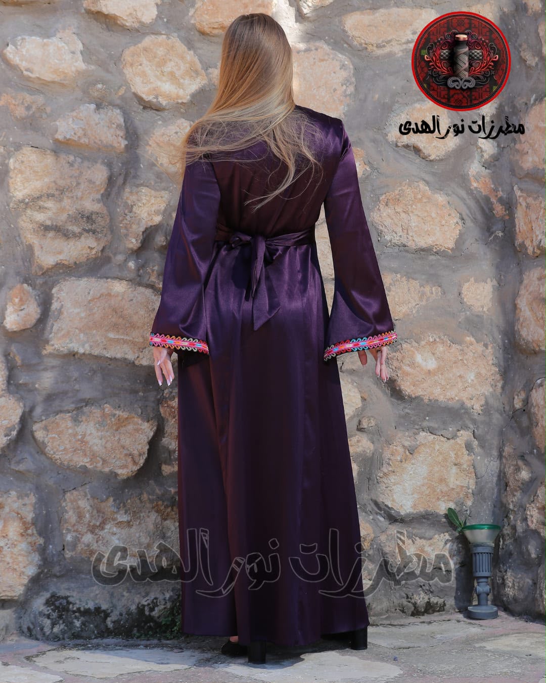 Women's Embroidered Satin Heritage Dress | Thoub Manajel Mutaraz