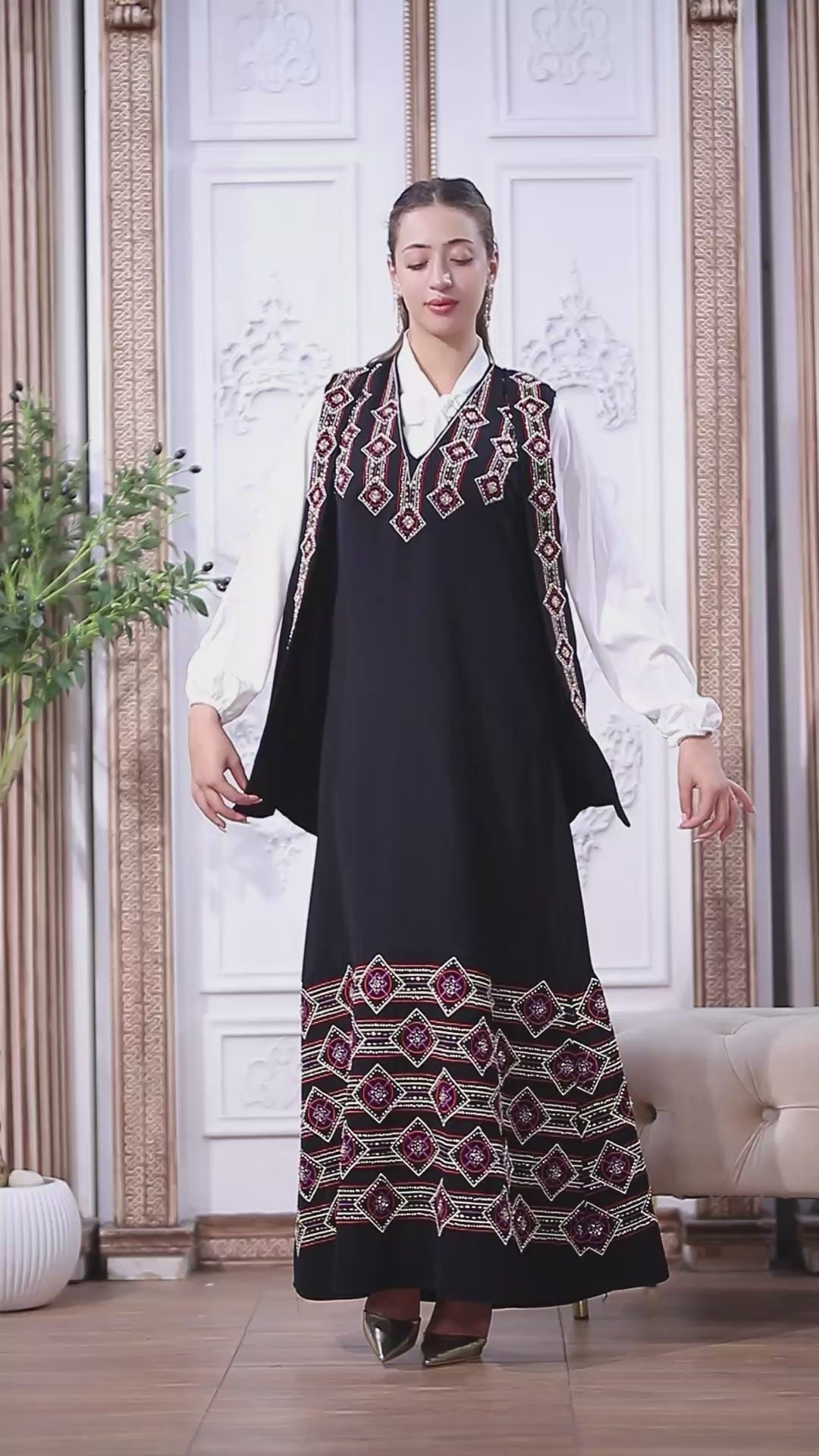 تحميل الفيديو: Luxury Black Jordanian Mudraqa Dress with Red &amp; White Geometric Beaded Embroidery