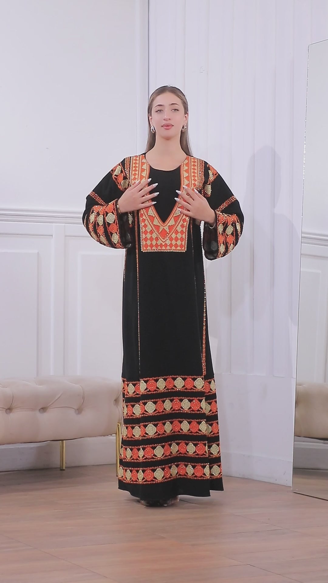 تحميل الفيديو: Luxury Embroidered Palestinian Thobe with Beaded Embellishment